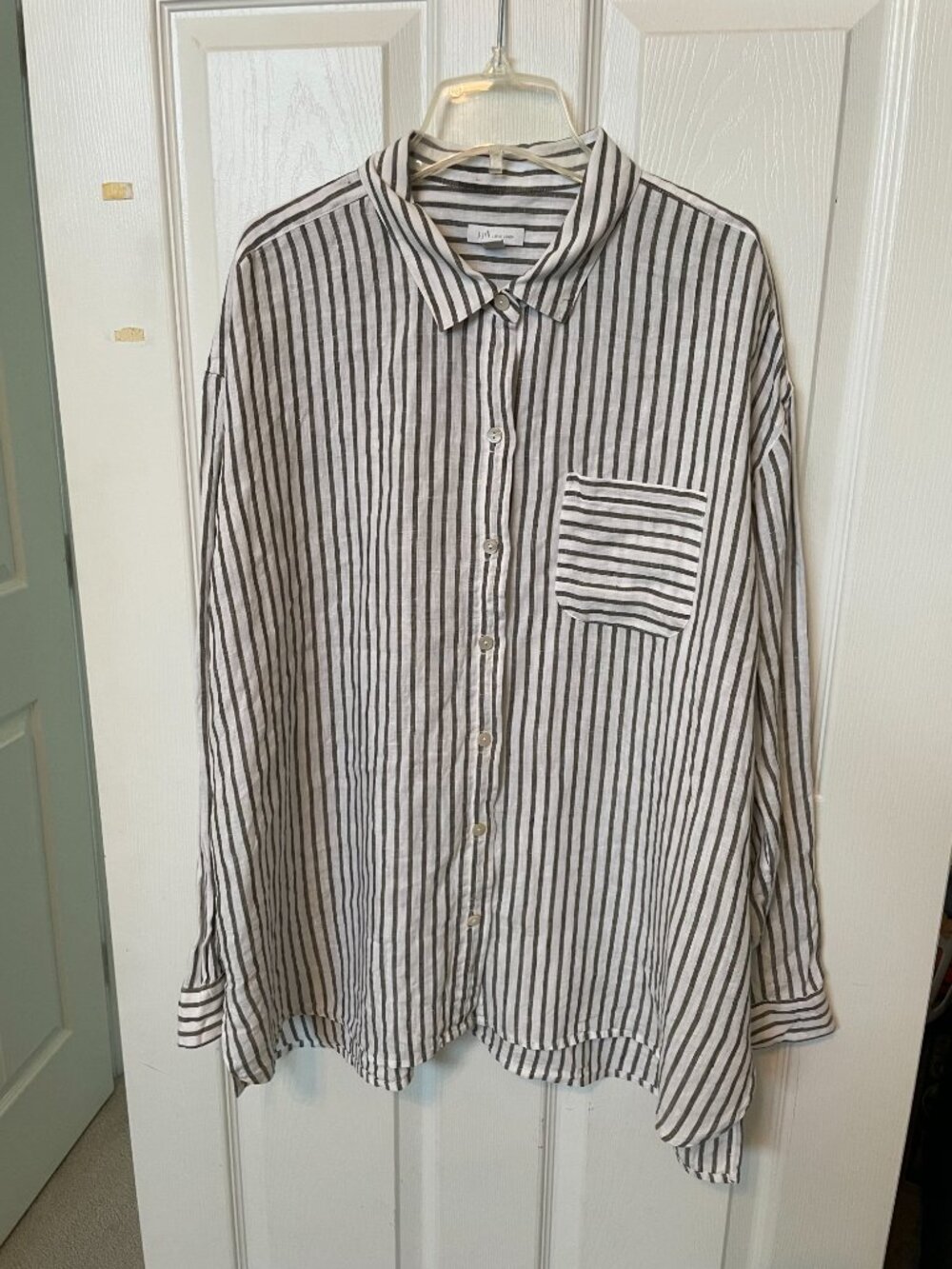J. JILL LOVE LINEN XL Striped Button Down Long Sleeve Grey & White - Picture 2 of 10